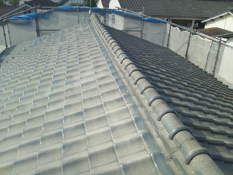 水性セメント屋根かわら用 ニッペ - 塗装用品
